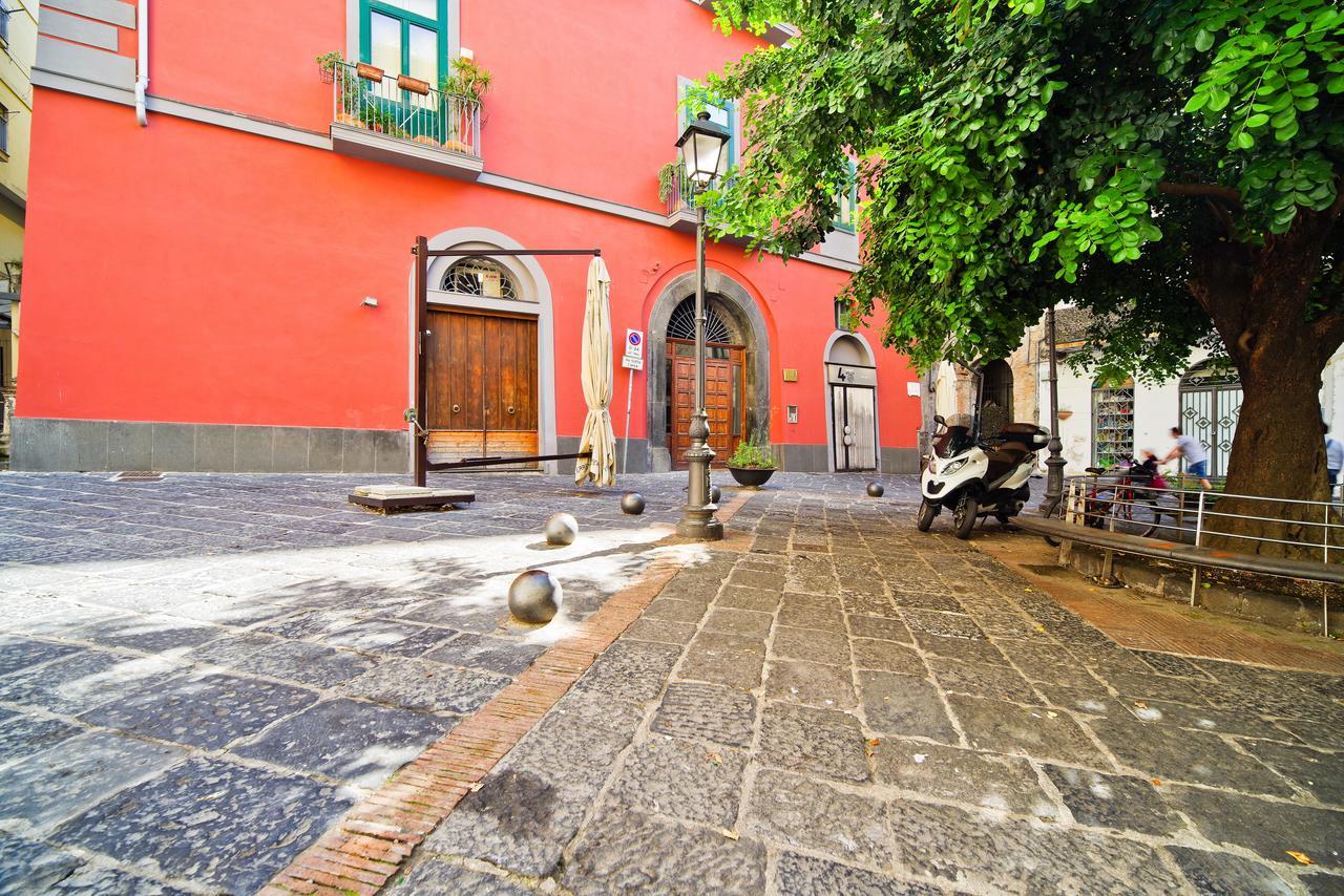 Bed And Travel Apartment Dogana Regia 15 Salerno Exterior foto